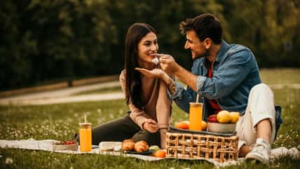 She Went On A Picnic Date With A Guy Who Made Out With His Ex-Wife In Front Of Her
