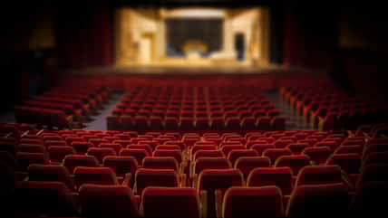 A Nasty Woman Made Her Leave The Theater In Tears Before She Got To See The Musical