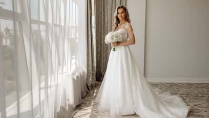 She’s Skipping Her Sister’s Wedding Since Her Parents Are Paying For It, But They Didn’t Give Her Money When She Got Married