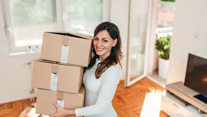 She Wants Her Boyfriend To Unpack All Of Her Belongings After He Allowed Her To Move In, Then Changed His Mind