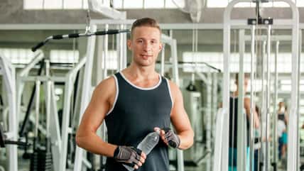 His Fiancée’s Been Slipping Laxatives Into His Pre-Workout Supplement To Get Him To Stop Going To The Gym