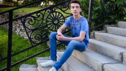 He Cut His Parents Out Of His Life After They Prioritized Their Foster Kids And Ignored Him