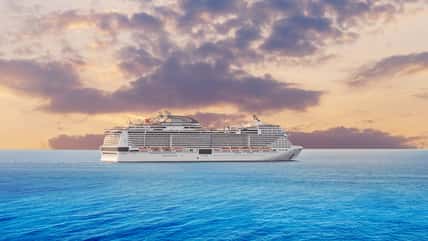 She Lives On A Cruise Ship Full-Time, And It’s Like Her Whole Life Is A Vacation