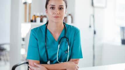 A Nurse Impersonated Her And Wrote Suspicious Notes To Her Kids’ Schools
