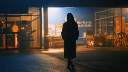 She Vanished From A Shopping Plaza, Leaving Behind Her Broken Nails And Dinner Spilled On The Ground