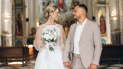 His Fiancée Is Giving Him An Ultimatum: Convert To Catholicism And Give Up Being Jewish, Or She Can’t Marry Him