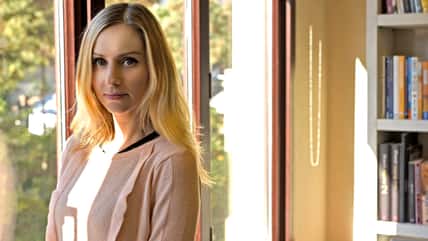 Her Husband Left Her And Is Now Pressuring Her To Let Their Kids Have Sleepovers At The New Apartment He Got With His Affair Partner