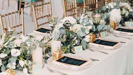 He Worked A Wedding For Two Influencers Who Wanted Him To Sign An NDA, Probably Because There Wasn’t Enough Food For Their Guests