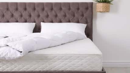 She Bought New Mattresses And Didn’t Have To Pay For Them, So She’s Wondering If The Mattress Store Was A Front