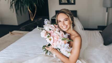 She Called Off Her Wedding When She Found Out Her Fiancé Secretly Made A Deal With Her Dad