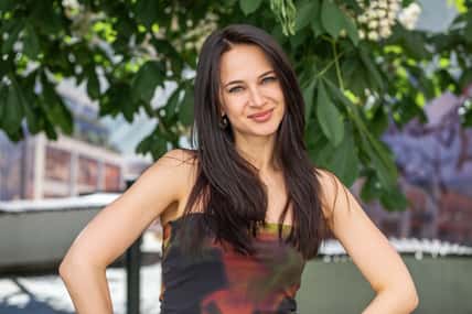 Close up portrait of a young beautiful woman, summer outdoor