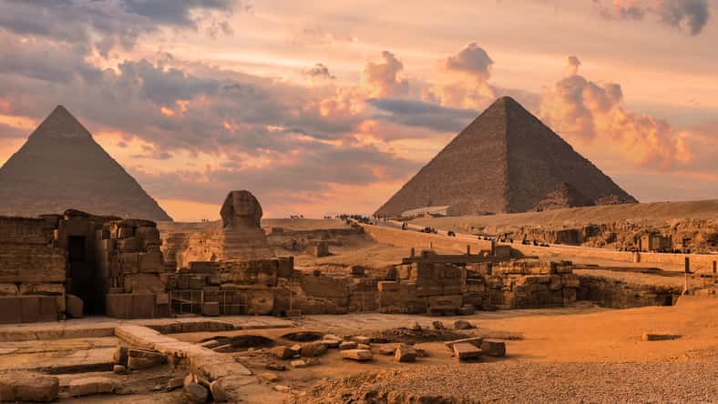 Sphinx and pyramids on the Giza plateau