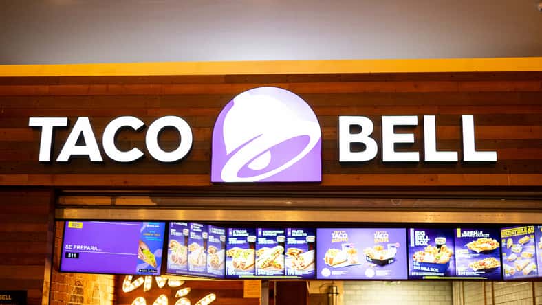 Taco bell fast-food mexican restaurant logo