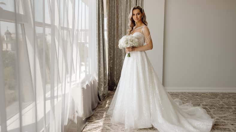 bride in white wedding dress