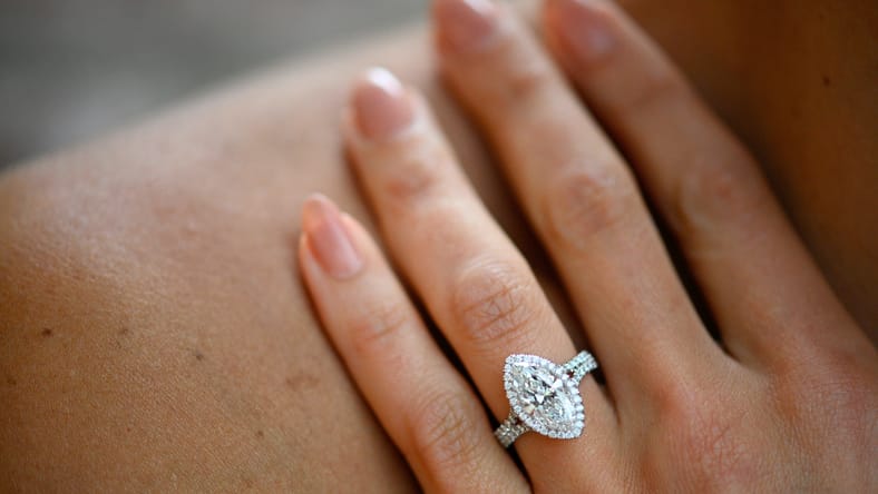 Her Boyfriend Told Her She Had To Buy Her Own Engagement Ring So They Broke Up After 10 Years Together Chip Chick