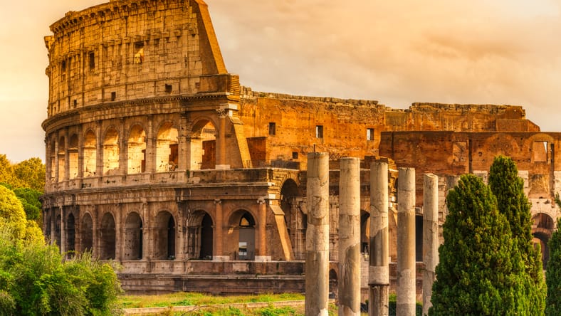 El majestuoso Anfiteatro Coliseo, Roma, Italia.