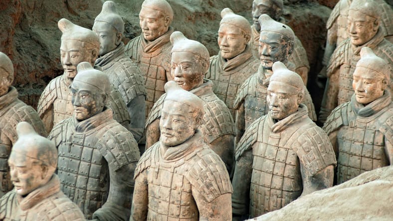 El antiguo ejército de terracota de Qin Shi Huang cerca de la ciudad de Xian en la provincia de Shaaxi en China