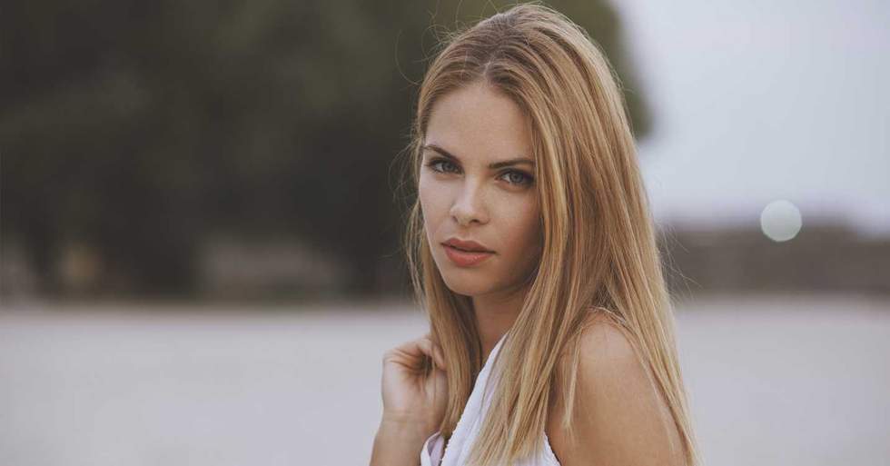 Close up portrait of beautiful young woman