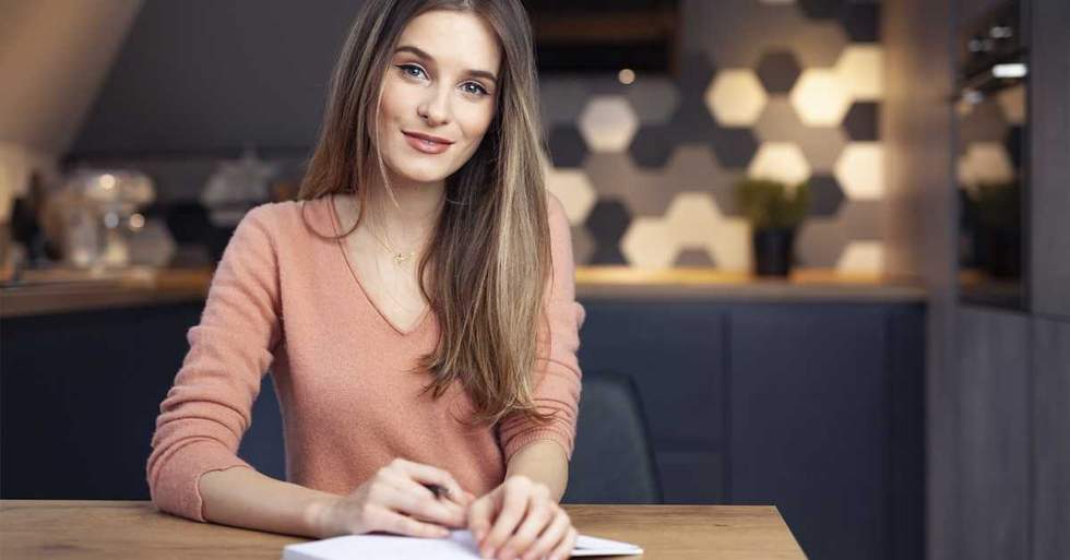 Her Boyfriend Read Her Journal Without Asking Her And Found Something That Upset Him