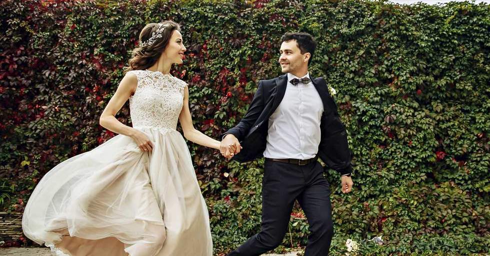 She Waited Until The Day Before Her Friend's Wedding To Let Her Friend Know Her Fiancé Cheated On Her