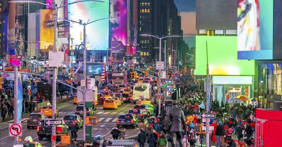 Mom Takes Out A Billboard In Times Square In An Effort To Find Her Daughter A Date
