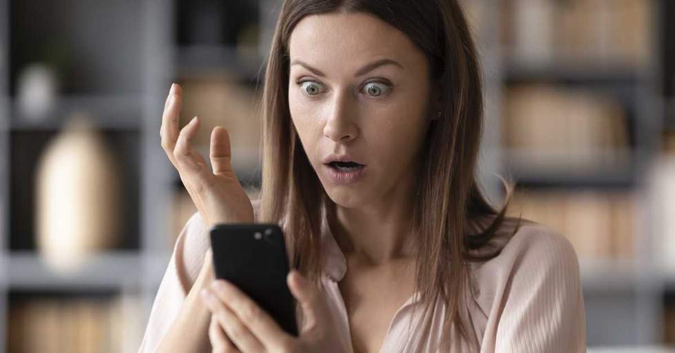 She Found Out That Her Fiancé Made A Secret Account On A Dating App And Started Talking To Another Woman