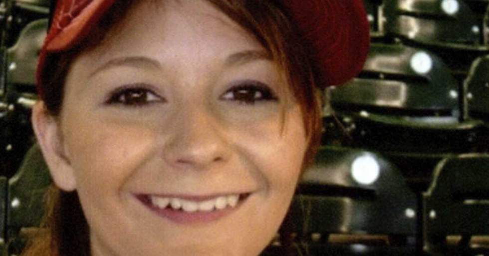 She Was Shot 4 Times In Her Own Driveway As She Was Getting Ready For A Garage Sale, And Although Her Murder Was Caught On Camera, Her Killer Has Never Been Identified