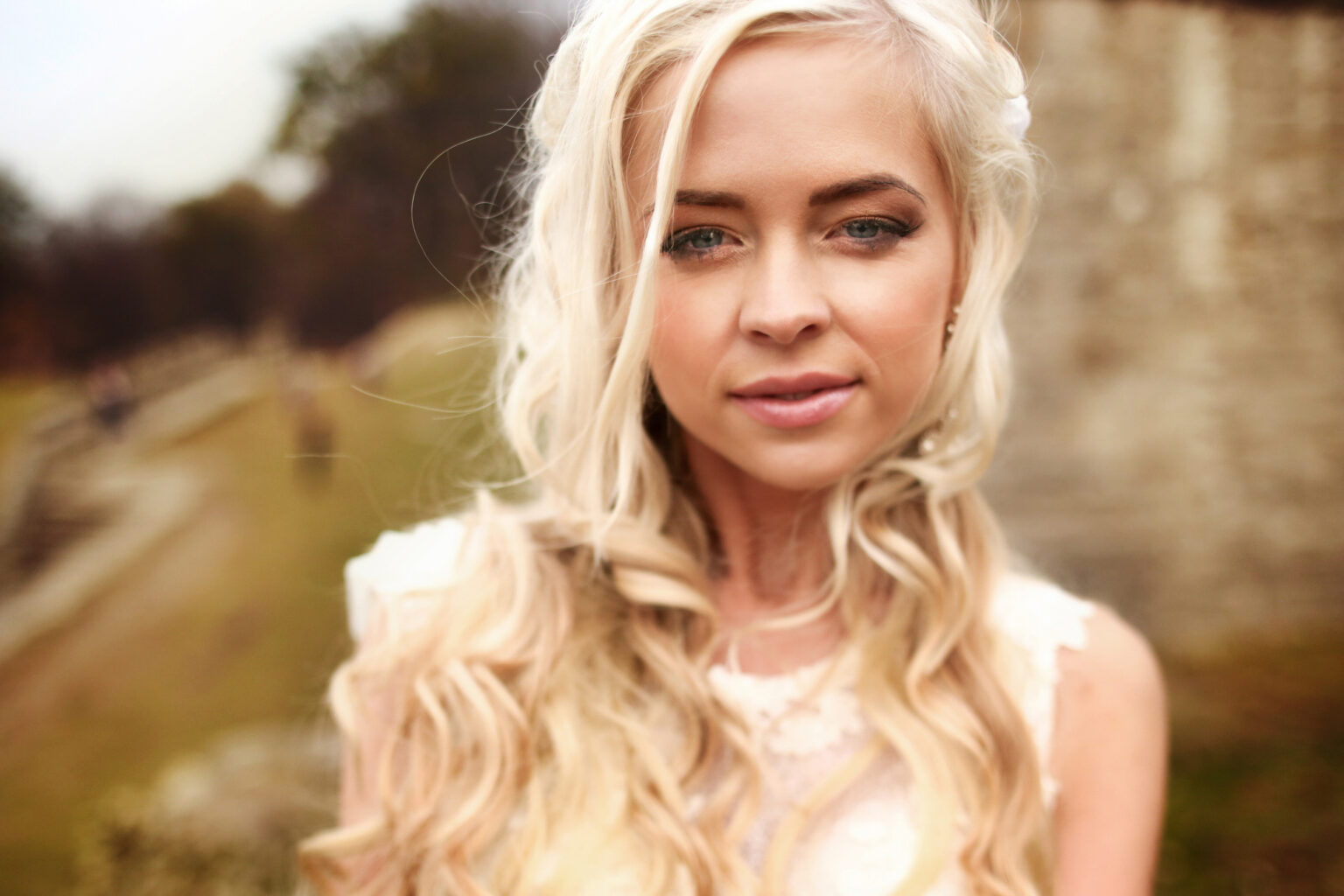 wearing white as a wedding guest