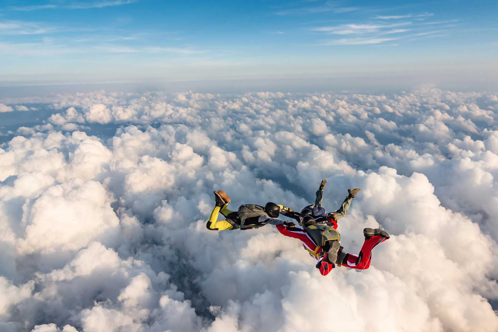 This 104-Year-Old Woman Recently Broke The Guinness World Record, Becoming The Oldest Person In The World To Go Skydiving - Vimarsana News