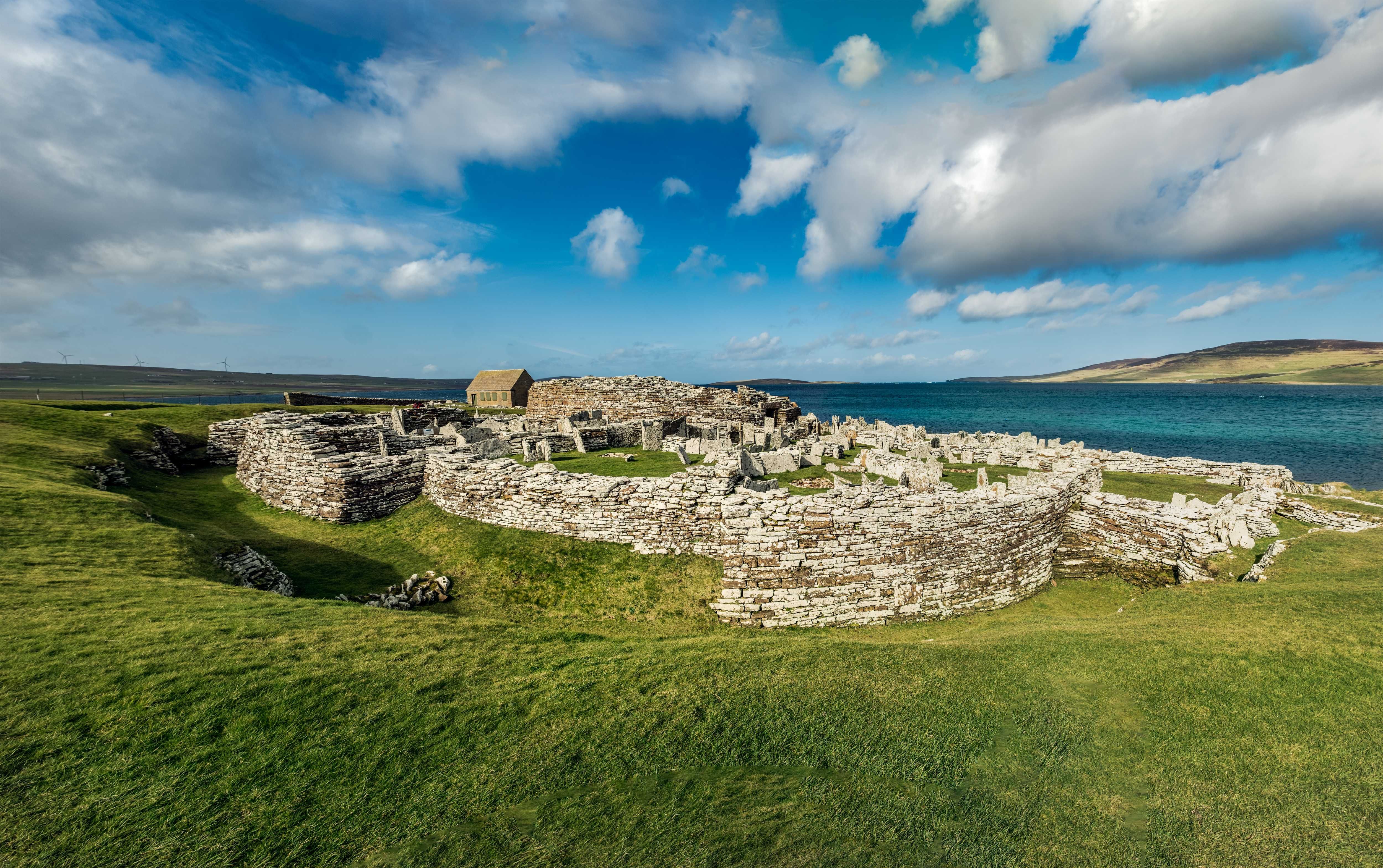 Archaeologists In Northern Britain Uncovered A 5,000-Year-Old Tomb ...