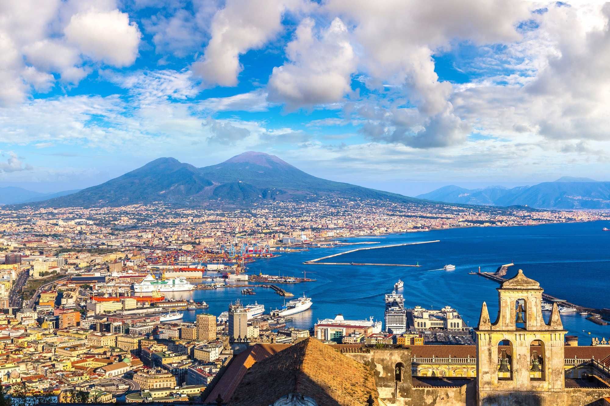 The "Vesuvius Challenge" Is Offering A Prize Of $700,000 To Anyone Who Can Decipher The Contents Of The Herculaneum Scrolls, Which Were Found Underneath Volcanic Mud Created By The Eruption Of Mount Vesuvius In 79 AD - Vimarsana News