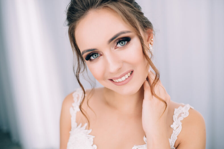 Portrait of the bride in the room