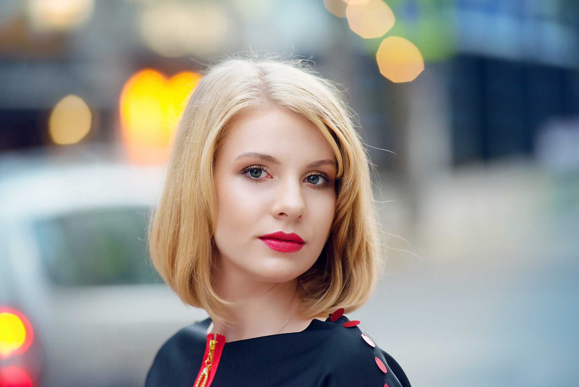She Was A Child Actor Who Just Found Out That Her Parents Took All Of ...